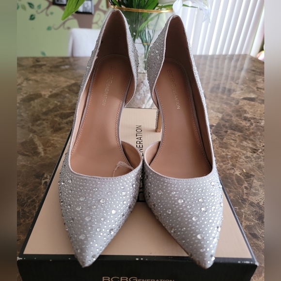 Brand New BCBG Heels size 8 - Picture 1 of 10